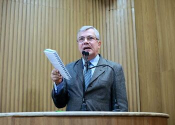 Iran critica Projeto de Lei que alarga a privatização na Administração Municipal