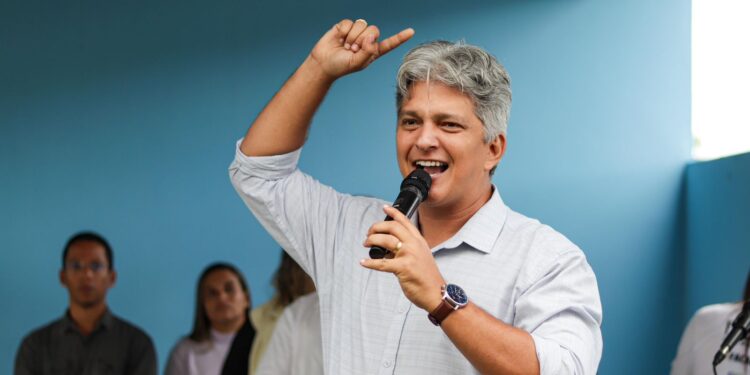 Prefeito Samuel Carvalho proporciona série histórica de entregas no aniversário da cidade