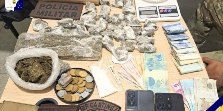 PM prende dois homens suspeitos de tráfico em Nossa Senhora da Glória