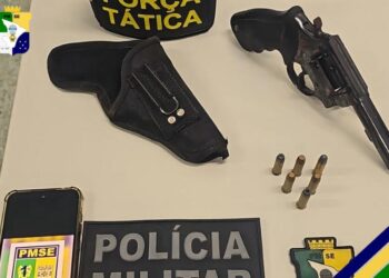 Polícia Militar de Sergipe prende homem por porte ilegal de arma de fogo em Aracaju
