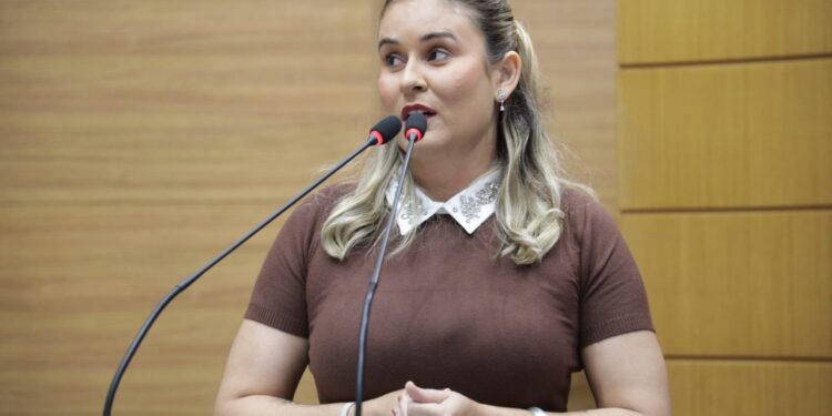 Kitty Lima denuncia colapso na saúde de Aracaju