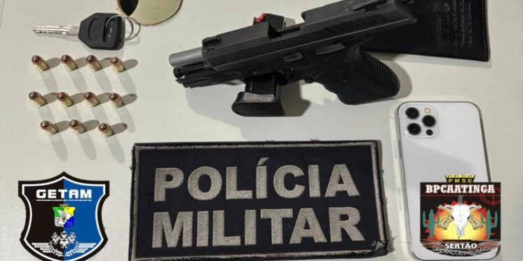 Polícia Militar prende suspeito por porte ilegal de arma de fogo em Campo do Brito