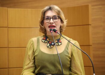 Linda Brasil critica novos empréstimos do governo de Sergipe