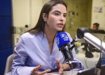 Yandra Moura vence ação judicial por fake news e transforma indenização em doações