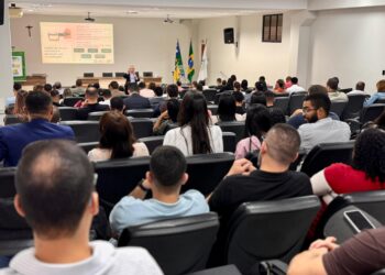 Capacitação promovida pela FAMES reúne agentes públicos para discutir a nova Lei de Licitações