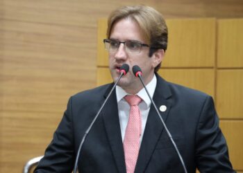 Marcelo Sobral solicita e DER/SE inicia operação tapa-buracos na rodovia de acesso à Caueira