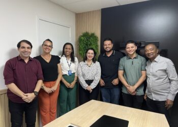 Vereador Anderson de Tuca visita Secretaria de Saúde para acompanhar aplicação das emendas impositivas