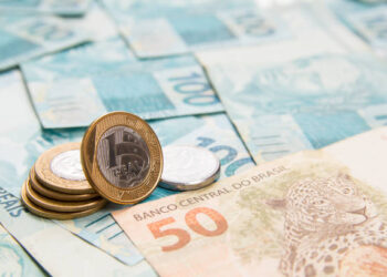 Dívida pública federal cresceu em junho, ultrapassando pela primeira vez R$ 7,8 trilhões