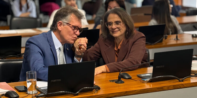Senado aprova projeto de Laércio que garante mamografia a partir dos 30 anos para mulheres com histórico familiar de câncer