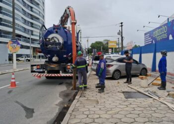 Emurb realiza serviços preventivos a fim de evitar enchentes e alagamentos em decorrência das fortes chuvas