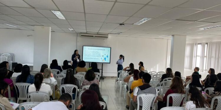 Educação de Aracaju promove curso de Inteligência Emocional na Gestão Escolar para diretores