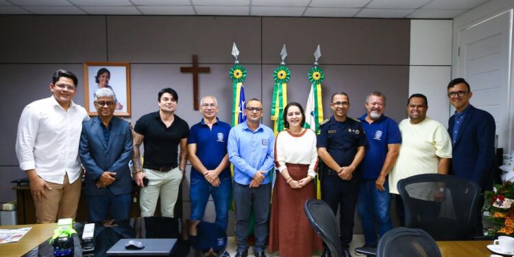 Prefeita Emília Corrêa recebe sindicato dos guardas municipais para discutir demandas da categoria