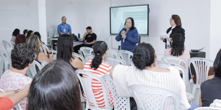 Educação de Aracaju promove capacitação sobre papel dos conselhos escolares