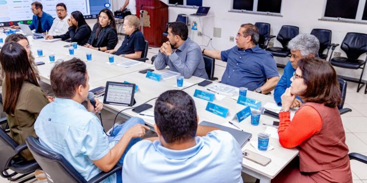 Prefeita Emília Corrêa inicia ciclo de reuniões para validação de planejamento estratégico