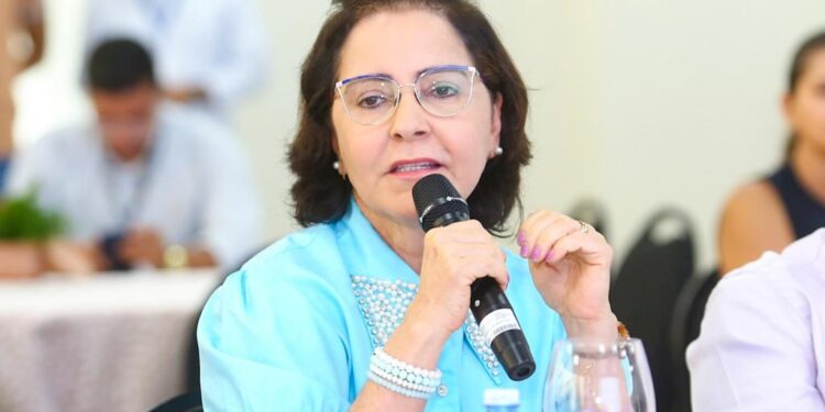 Prefeita Emília Corrêa abre I Fórum de Futebol Feminino em Aracaju