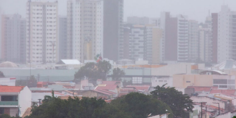 Acumulado de chuvas em Sergipe pode chegar a 50mm por dia, diz Inmet
