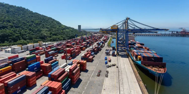 Tarifaço exclui 44,6% das exportações do Brasil para EUA, informa Mdic