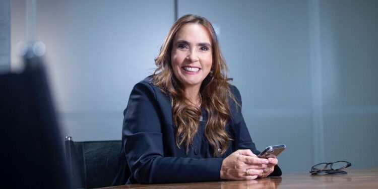 Rose Morais assume interinamente a presidência da OAB Nacional