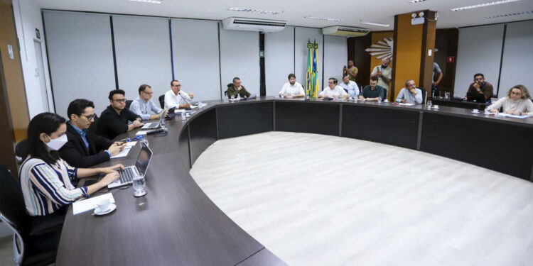 Reunião de alinhamento com governador debate cronograma da Educação em Sergipe no segundo semestre de 2025