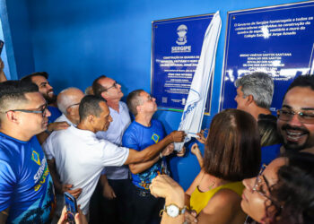 Governo de Sergipe entrega 73ª obra da Educação com quadra de esportes e climatização do Colégio Jorge Amado em Socorro