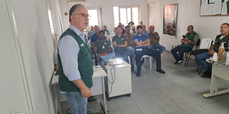 Emdagro capacita técnicos e inicia Censo Citrícola em 15 municípios sergipanos