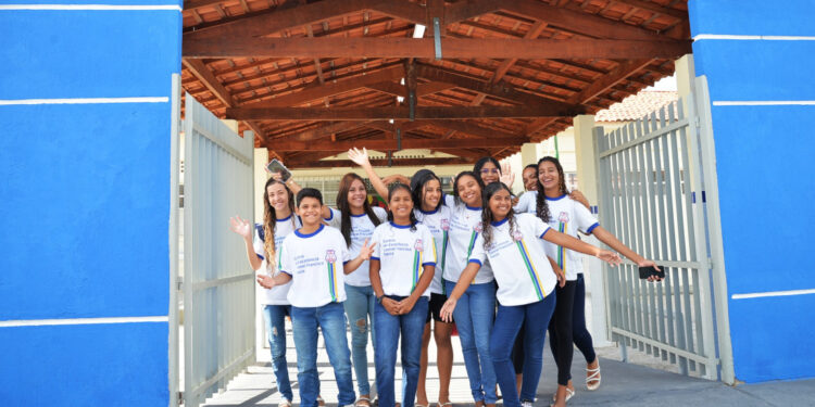 Educação em tempo integral impulsiona qualidade de ensino na rede estadual de Sergipe