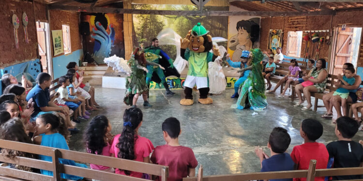 Programa ‘Dialogar’ oferece educação socioambiental como programação de férias em Pirambu