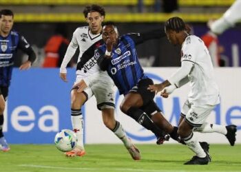 Vasco é goleado pelo Del Valle e se complica na Sul-Americana