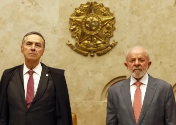 Lula recebe ministros do STF em jantar após sanção dos EUA