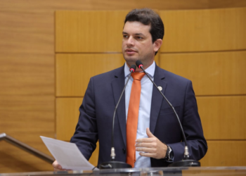 Paulo Júnior cobra melhorias nos serviços da Iguá e destaca avanços em São Cristóvão