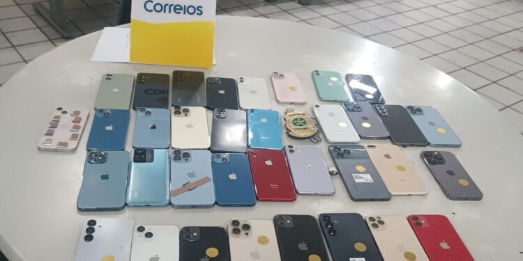 Operação Fim de Festa: Polícia Civil intercepta envio de celulares furtados e recupera 35 aparelhos em ação pós-festejos juninos
