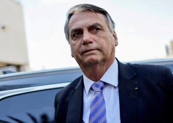Defesa de Bolsonaro indica nove advogados para julgamento no STF
