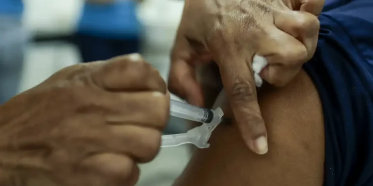 Quatro estados apresentam aumento de síndrome respiratória por covid