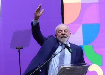 Em conferência, Lula diz que autoritarismo teme as mulheres