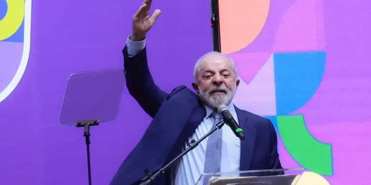 Em conferência, Lula diz que autoritarismo teme as mulheres