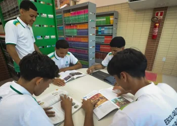 Menos de 40% dos alunos valorizam professor, revela pesquisa