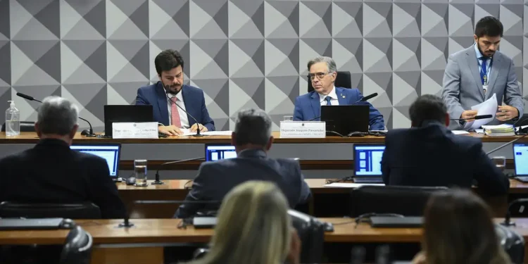 Tarifa social de energia elétrica é aprovada em comissão do Congresso