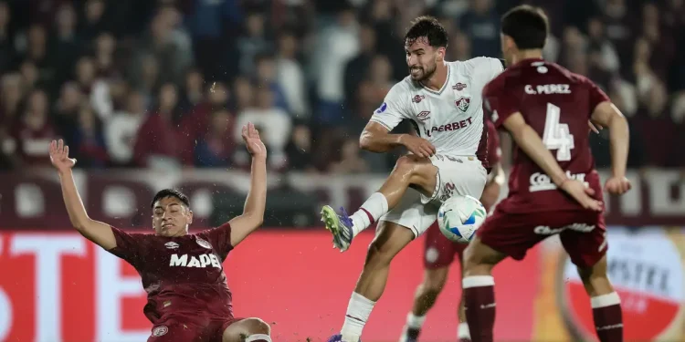 Fluminense sai em desvantagem diante do Lanús na Copa Sul-Americana