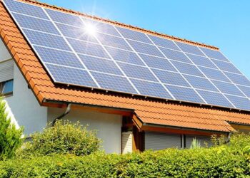 Gratuidade de conta de luz para população de baixa renda pode elevar custos a consumidores de painéis solares