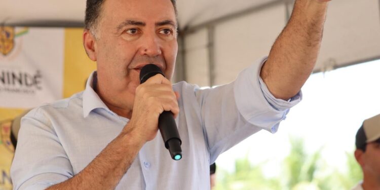 Pré-candidato a deputado federal, o pastor Heleno Silva, aparece entre os primeiros em pesquisas