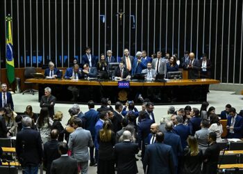 Senado aprova proposta que altera a Lei da Ficha Limpa e muda prazos para inelegibilidade