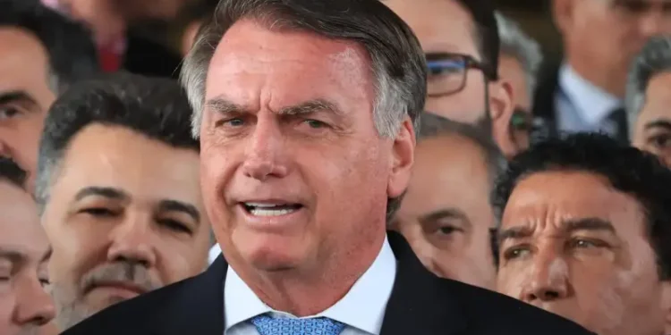 Bolsonaro pode ser condenado por lei sancionada por ele mesmo