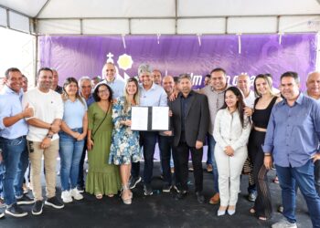 Prefeitura de Socorro dá ordem de serviço para a construção de mais cinco creches no município