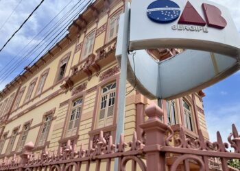 OAB/SE notifica deputado federal por oferta irregular de assessoria jurídica gratuita