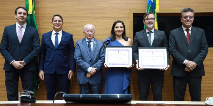 Por iniciativa do deputado Luciano Pimentel, juízes são agraciados com Título de Cidadania Sergipana