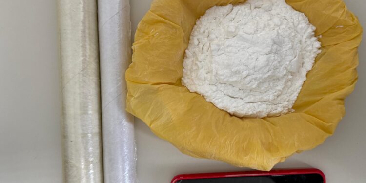 Ação conjunta prende mulher em flagrante por tráfico de drogas em Propriá