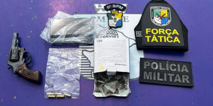 PMSE apreende revólver e drogas no Conjunto João Alves