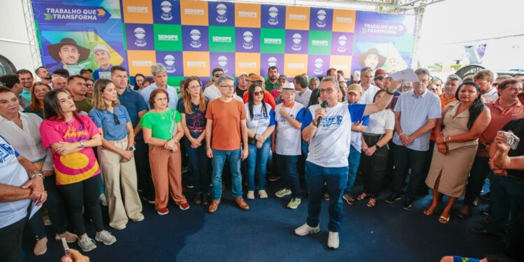 Deputados participaram do lançamento do Programa ‘CNH Caminhoneiro’, em Itabaiana
