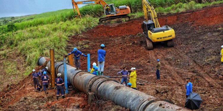 Distribuição de água é retomada com conclusão do reparo na Adutora do São Francisco