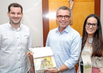 Prefeita Gabi e deputado Neto Batalha convidam governador Fábio para a Corrida do Jegue